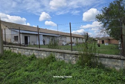 Bulgarian Farm + House for Sale in Village Osikovo – 3700m2 Land (9)