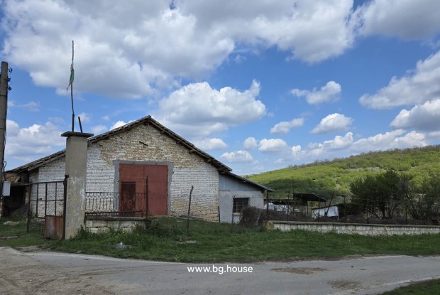 Image No.5-Ferme de 3 chambres à vendre à Popovo