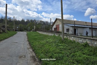 Bulgarian Farm + House for Sale in Village Osikovo – 3700m2 Land (10)