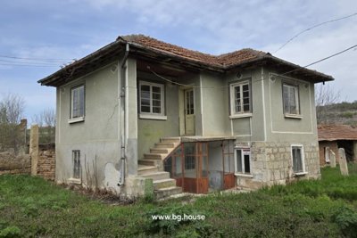 1 - Dve Mogili, Maison