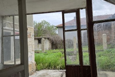 Bulgarian Forgotten House in Ostritsa Village (16)