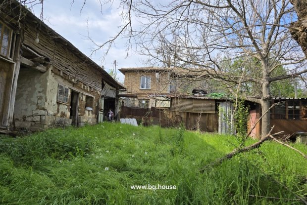 Image No.9-4 Bed House for sale
