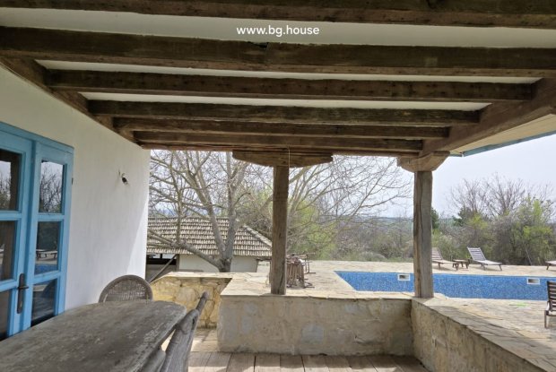 Image No.9-5 Bed House for sale