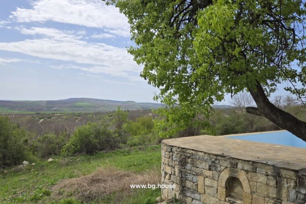 Image No.21-10 Bed House for sale