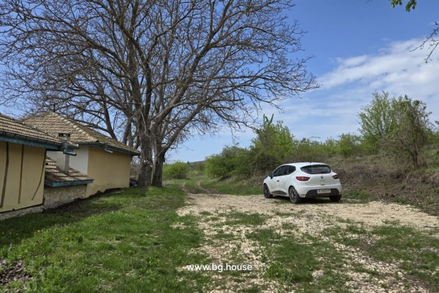Image No.23-10 Bed House for sale