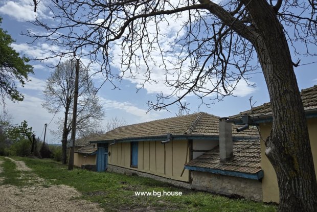Image No.26-10 Bed House for sale