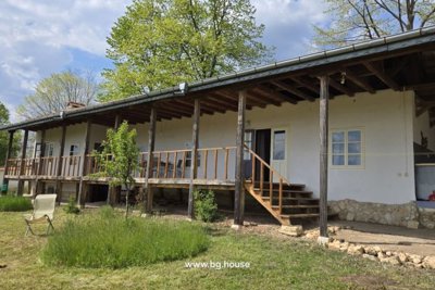 Cozy Bulgarian house for sale with amazing view (1)