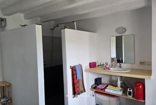 Image No.5-2 Bed House for sale