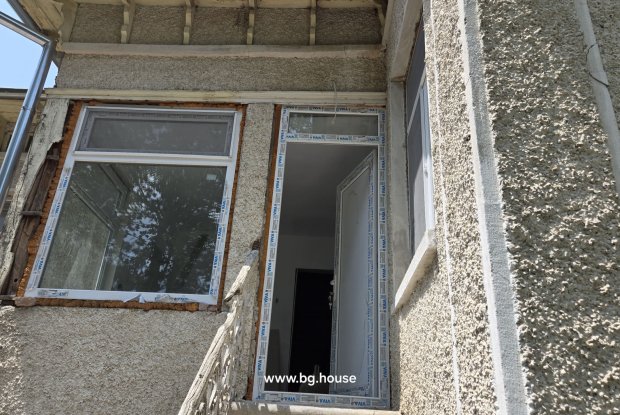 Image No.16-4 Bed House for sale