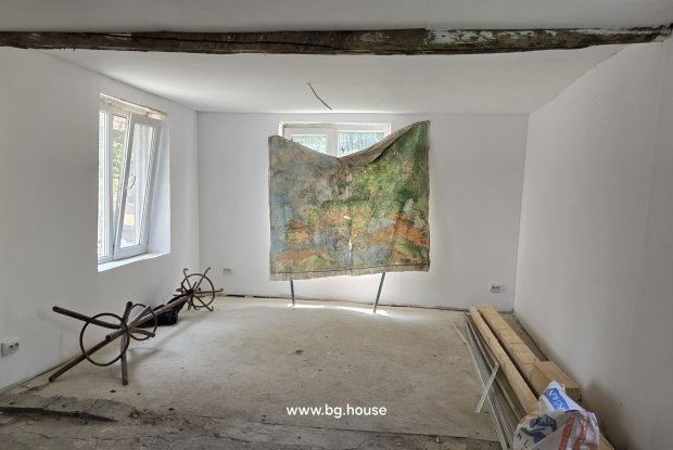 Image No.21-4 Bed House for sale