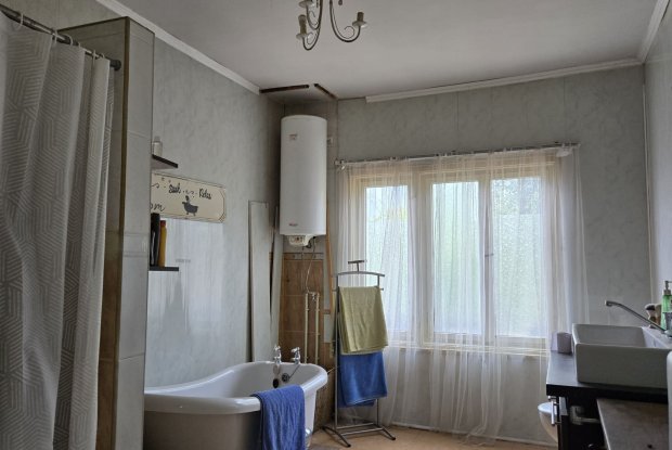 Image No.18-5 Bed House for sale