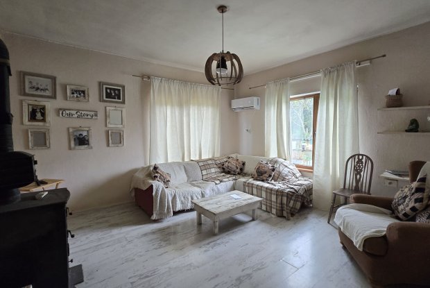 Image No.10-5 Bed House for sale