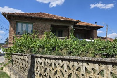 1 - Dve Mogili, Maison