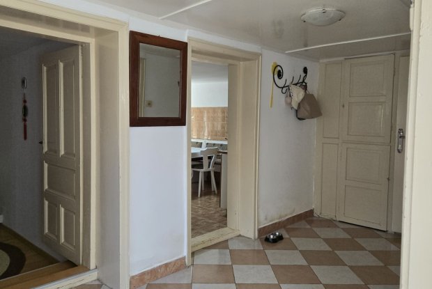 Image No.12-4 Bed House for sale