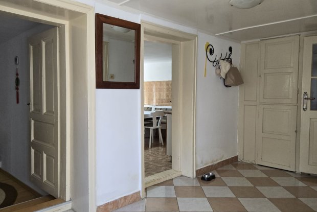 Image No.15-4 Bed House for sale