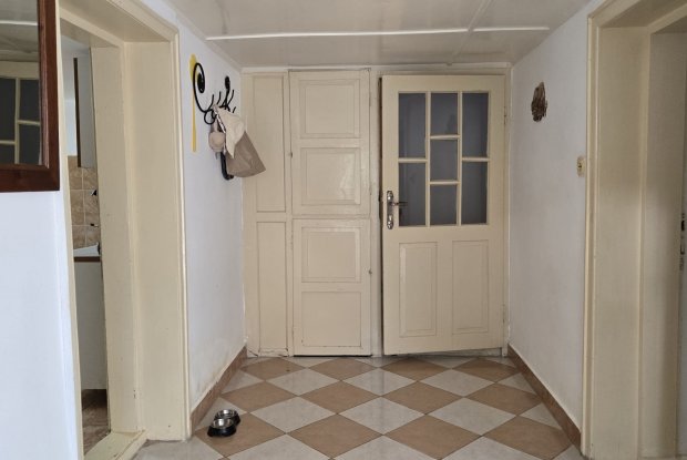 Image No.16-4 Bed House for sale