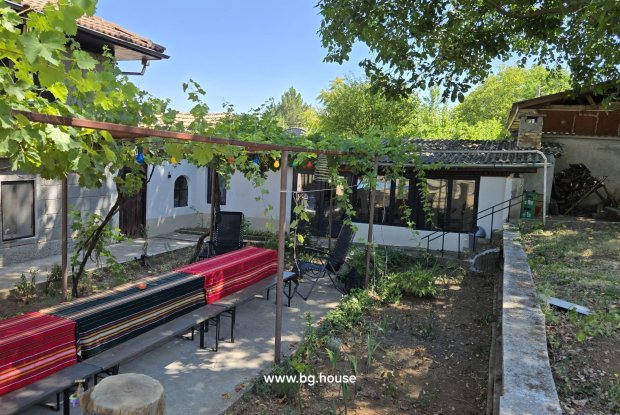 Image No.18-3 Bed House for sale