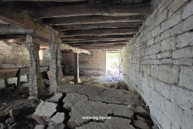 Image No.15-3 Bed House for sale