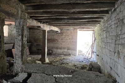 Bulgarian House for Sale in Village Lomtsi with 2030m² Garden (40)