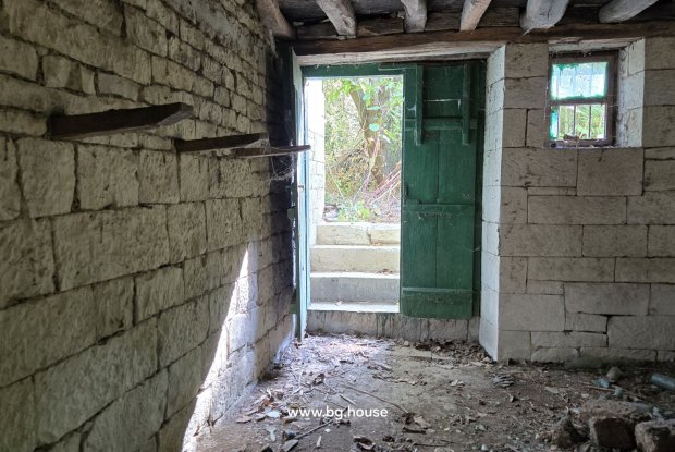 Image No.17-3 Bed House for sale