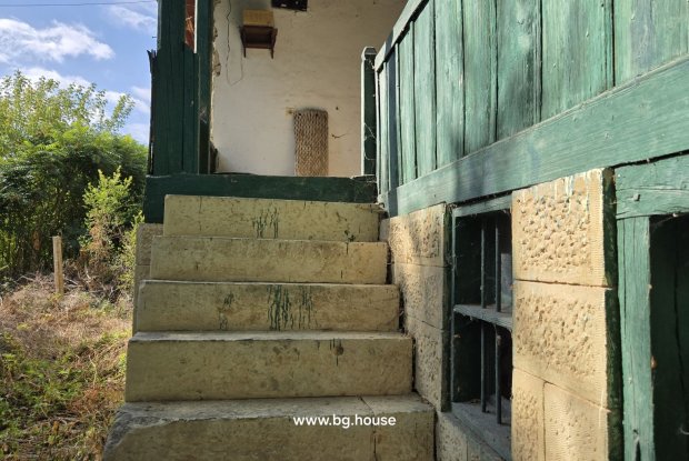 Image No.19-3 Bed House for sale