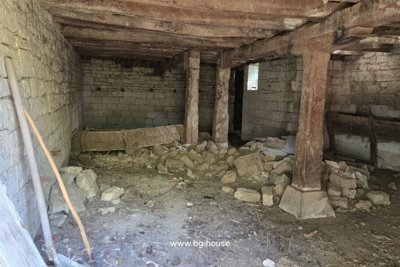 Bulgarian House for Sale in Village Lomtsi with 2030m² Garden (26)