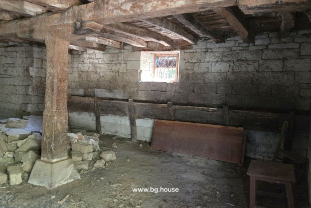 Image No.10-3 Bed House for sale