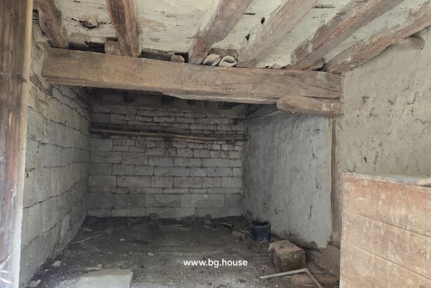 Image No.23-3 Bed Property for sale
