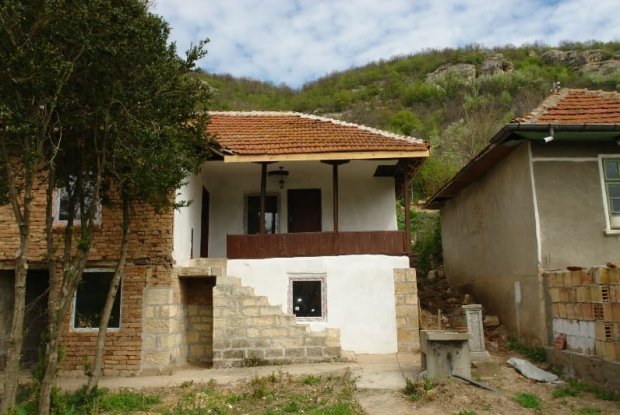Image No.18-3 Bed House for sale
