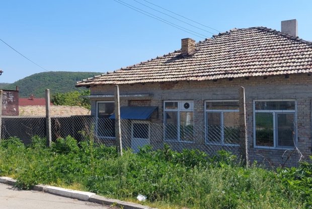 Image No.14-1 Bed Property for sale