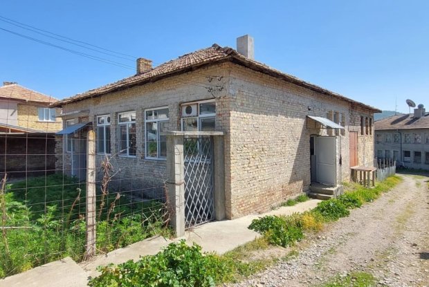 Image No.18-1 Bed Property for sale