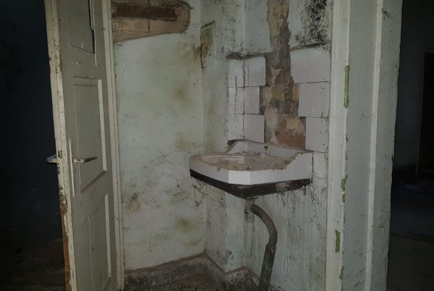 Image No.16-1 Bed Property for sale