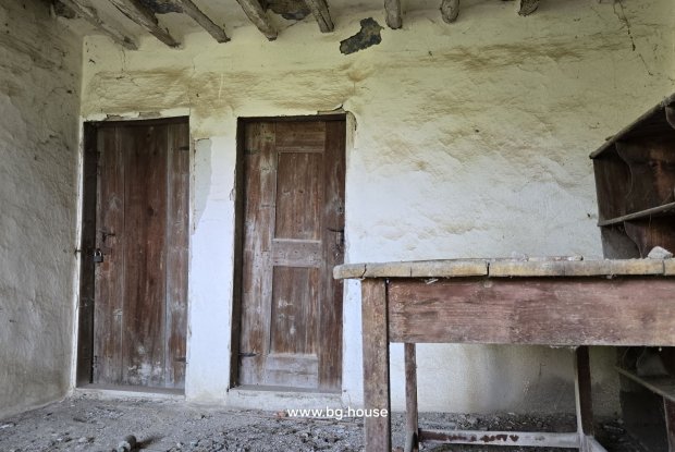 Image No.11-3 Bed House for sale