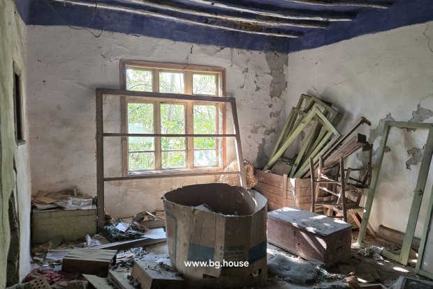 Image No.19-3 Bed House for sale