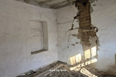 Cheap Bulgarian investment for sale with 4090m2 land (27)