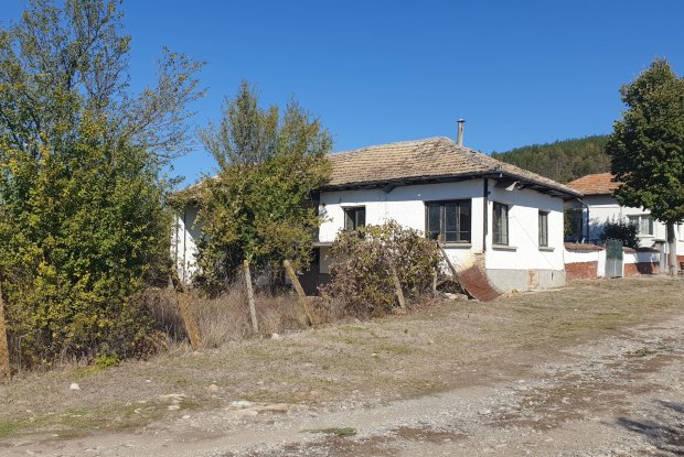 Image No.4-2 Bed House for sale