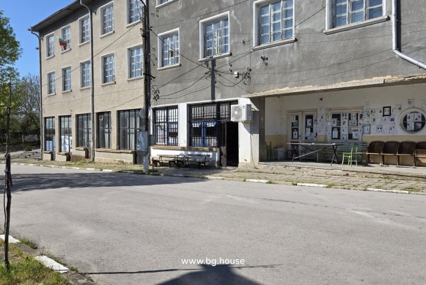 Image No.3-Commercial à vendre à Goritsa