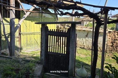 Bulgarian house for sale in village Goritsa (18)