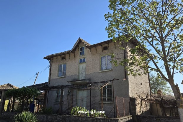 Image No.8-Maison de 4 chambres à vendre à Goritsa