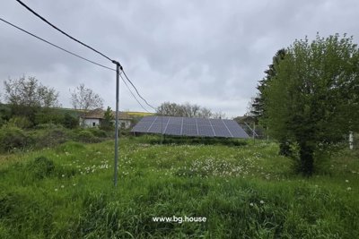 Bulgarian Spacious house with photovoltaic system (39)