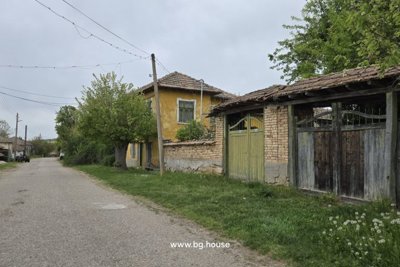 Bulgarian Spacious house with photovoltaic system (2)