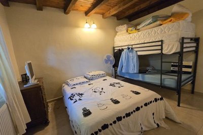 Bulgarian house with 4 bedrooms and a swimming pool for sale (47)