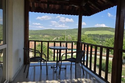 Bulgarian house with 4 bedrooms and a swimming pool for sale (60)