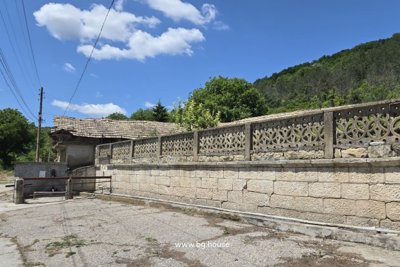 Bulgarian property for sale with views next to pine forest (9)