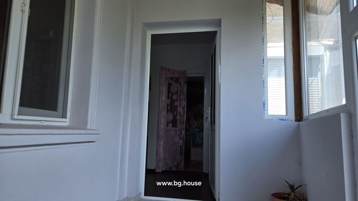 Image No.18-3 Bed House for sale
