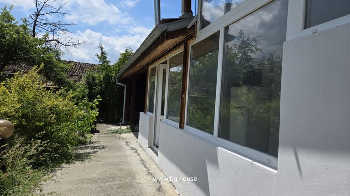 Image No.6-3 Bed House for sale