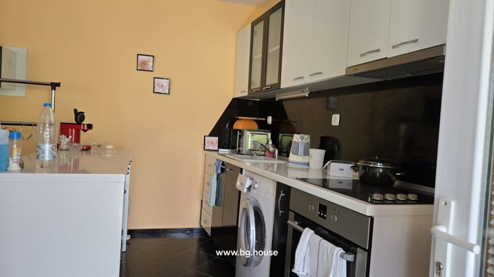 Image No.8-3 Bed House for sale