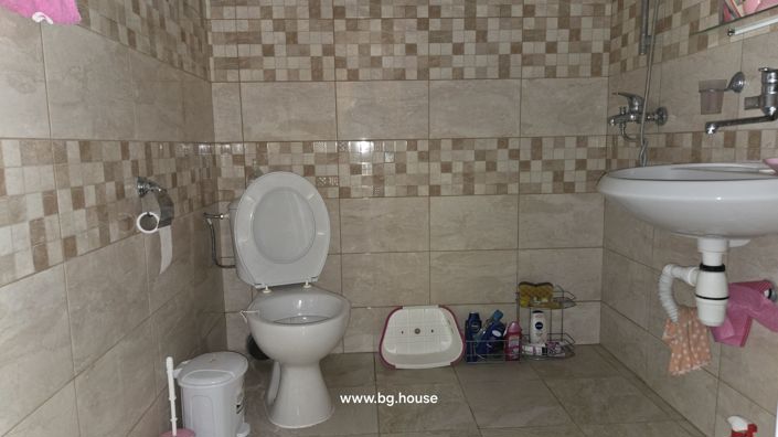 Image No.10-3 Bed House for sale