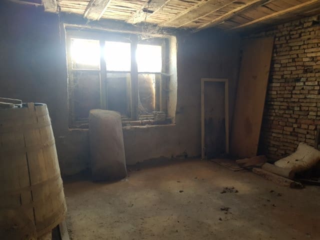 Image No.8-4 Bed House for sale