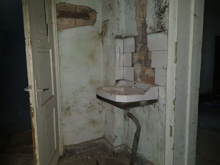 Image No.16-1 Bed House for sale